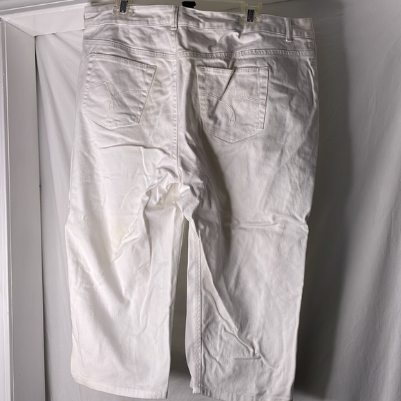 Just my size ladies capris size 20 W 98%, cotton, 2%, spandex white AS IS - Picture 7 of 14